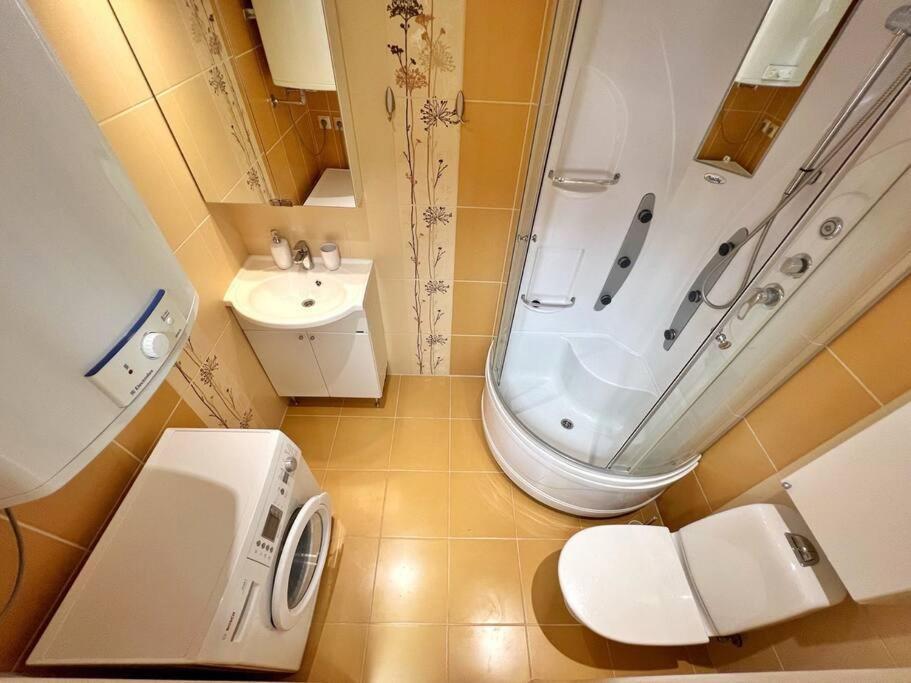 New Apartment With A View In The Town Center Narva Ngoại thất bức ảnh